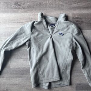 Patagonia Light Gray Fleece Jacket